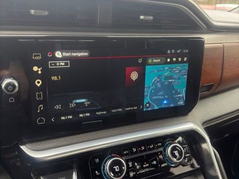 Used 2022 GMC Sierra 1500 Denali w/ Technology Package AWD/4WD image 12