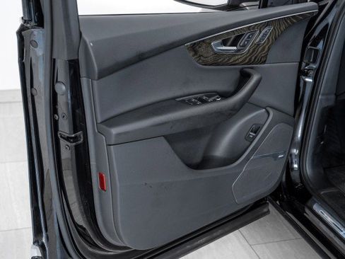 Used 2020 Audi Q7 2.0T Premium Plus w/ Premium Plus Package image 38