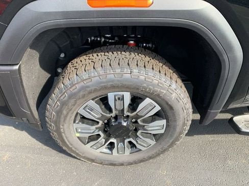 New 2026 GMC Sierra 3500 Denali w/ Denali Reserve Package image 11