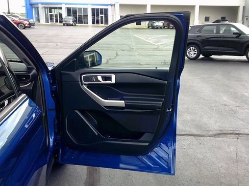 Used 2023 Ford Explorer XLT w/ Equipment Group 202A image 27