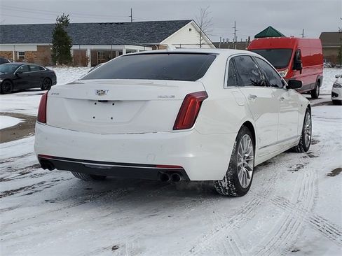 Used 2018 Cadillac CT6 Luxury image 4