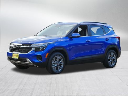 Used 2024 Kia Seltos S AWD/4WD image 3