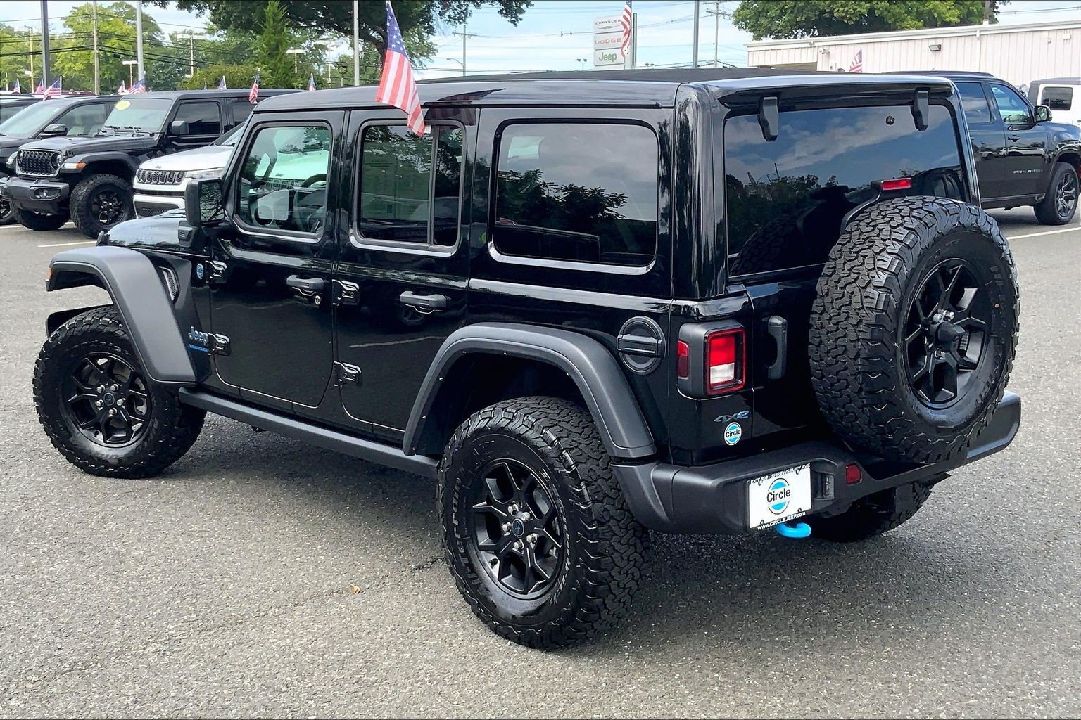 Certified 2024 Jeep Wrangler Unlimited AWD/4WD image 11