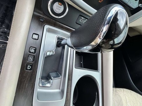 Used 2021 Nissan Murano Platinum w/ Cargo Package FWD image 19