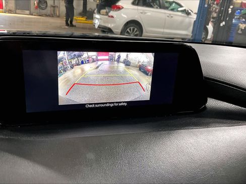 Used 2021 MAZDA MAZDA3 s image 26