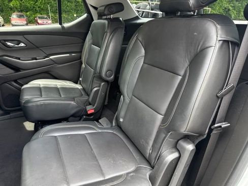Used 2018 Chevrolet Traverse LT FWD image 14