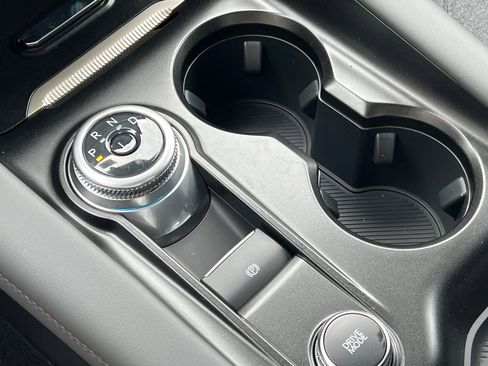 New 2025 Ford Explorer Active image 21