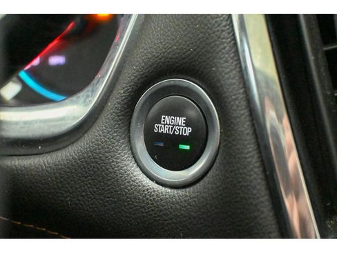 Used 2019 Chevrolet Traverse RS image 35