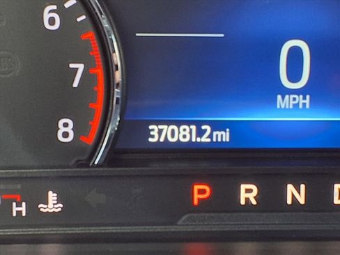 Used 2023 Ford Explorer XLT image 23