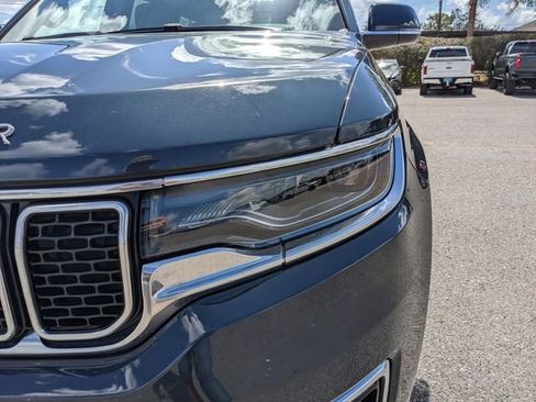 Used 2024 Jeep Wagoneer L Series II w/ Flexible Seating Group image 9