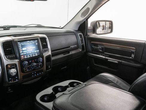 Used 2018 RAM 1500 Laramie w/ Convenience Group AWD/4WD image 13