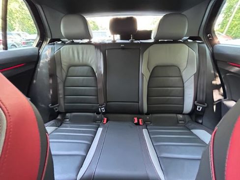 Used 2022 Volkswagen GTI SE FWD image 27