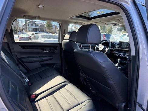 Used 2023 Honda CR-V EX-L image 10