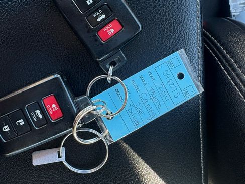 Used 2014 Toyota Camry SE image 14