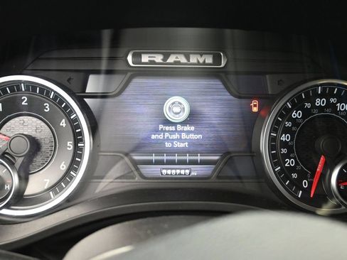 Used 2022 RAM 1500 Big Horn AWD/4WD image 11