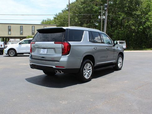 Used 2025 GMC Yukon Denali AWD/4WD image 14