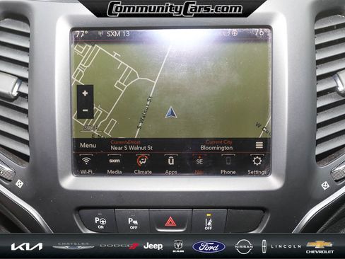 Used 2023 Jeep Cherokee Altitude Lux image 17