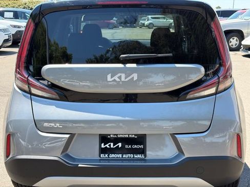 Certified 2025 Kia Soul LX w/ LX Technology Package FWD image 4