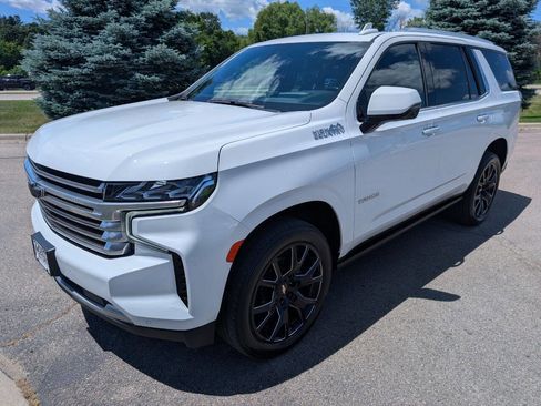Used 2021 Chevrolet Tahoe High Country w/ Premium Package AWD/4WD image 5