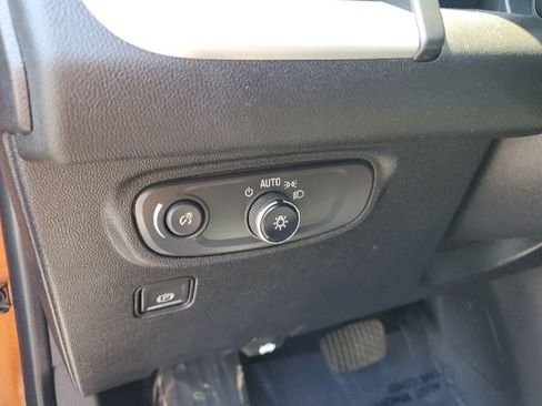 Used 2019 GMC Terrain SLE w/ Driver Convenience Package AWD/4WD image 10