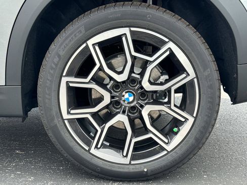 Used 2025 BMW X2 xDrive28i w/ Convenience Package image 12