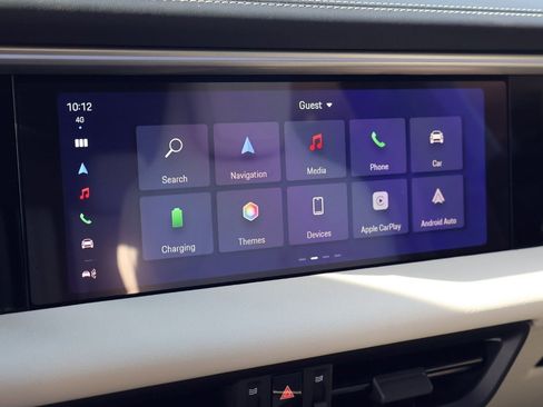 New 2025 Porsche Macan 4S Electric image 17