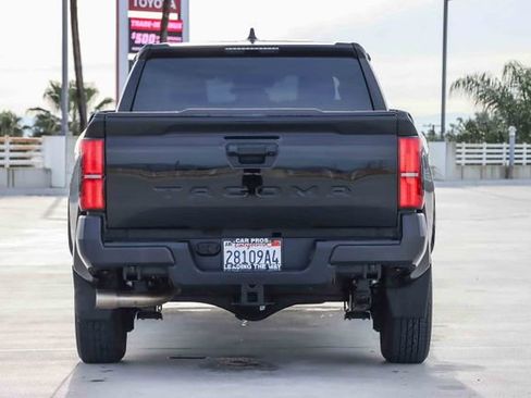 Used 2024 Toyota Tacoma SR image 7