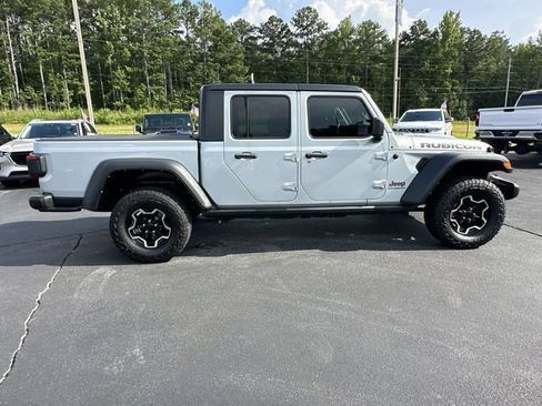 Used 2023 Jeep Gladiator Rubicon w/ LED Lighting Group AWD/4WD image 9