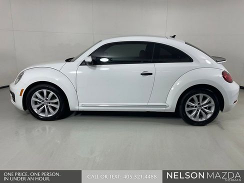 Used 2017 Volkswagen Beetle 1.8T Classic FWD image 8