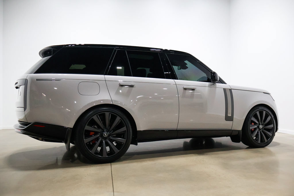 Used 2025 Land Rover Range Rover SV AWD/4WD image 58