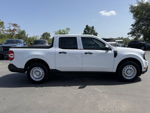 Used 2025 Ford Maverick XL FWD image 2