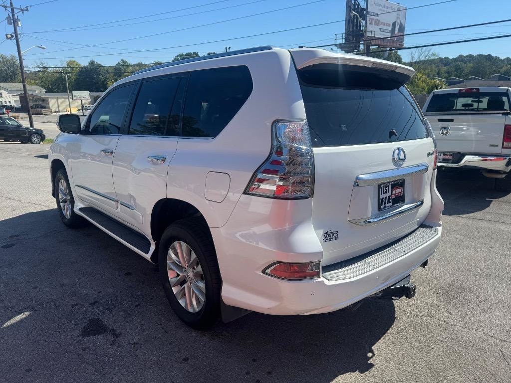 Used 2017 Lexus GX 460 Premium w/ Premium Package AWD/4WD image 6