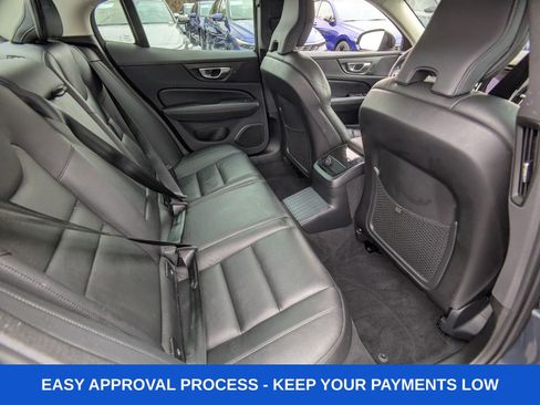 Used 2023 Volvo S60 T8 Plus image 15
