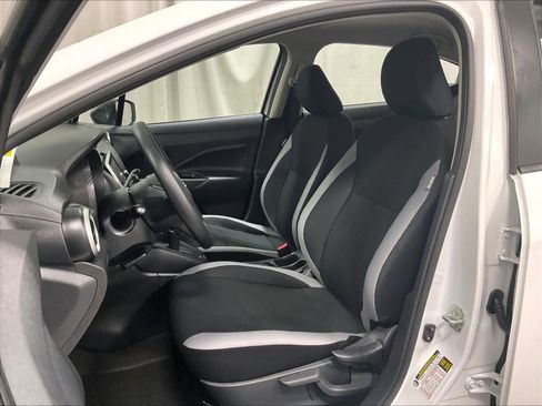 Used 2025 Nissan Versa S w/ Trunk Package image 10