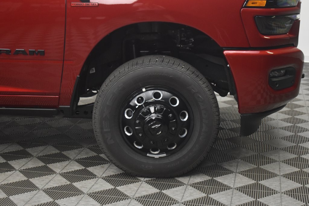 New 2026 RAM 3500 Laramie AWD/4WD image 7