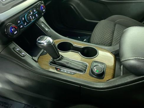 Used 2017 GMC Acadia SLE w/ Driver Alert Package I image 19