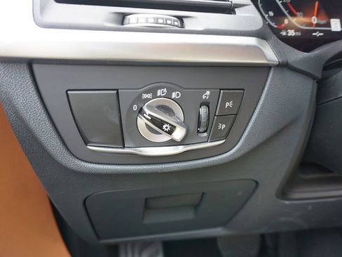 Used 2024 BMW X3 sDrive30i w/ Premium Package w/ZPA image 5