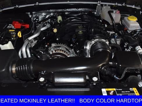 Used 2024 Jeep Wrangler Unlimited Sahara w/ Technology Group AWD/4WD image 18