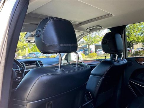 Used 2013 Mercedes-Benz GL 450 4MATIC image 18