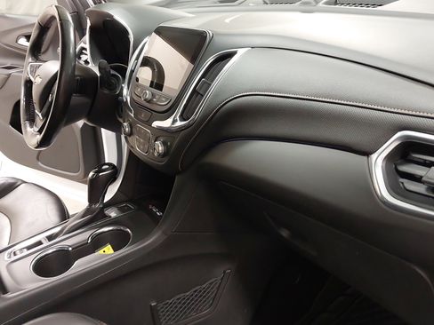 Used 2018 Chevrolet Equinox Premier image 29