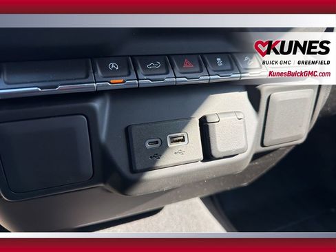 Used 2024 GMC Sierra 1500 AT4 w/ Technology Package image 31