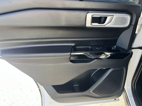 Used 2021 Ford Explorer Platinum AWD/4WD image 62