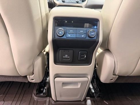 Used 2018 GMC Acadia Denali w/ Technology Package AWD/4WD image 18