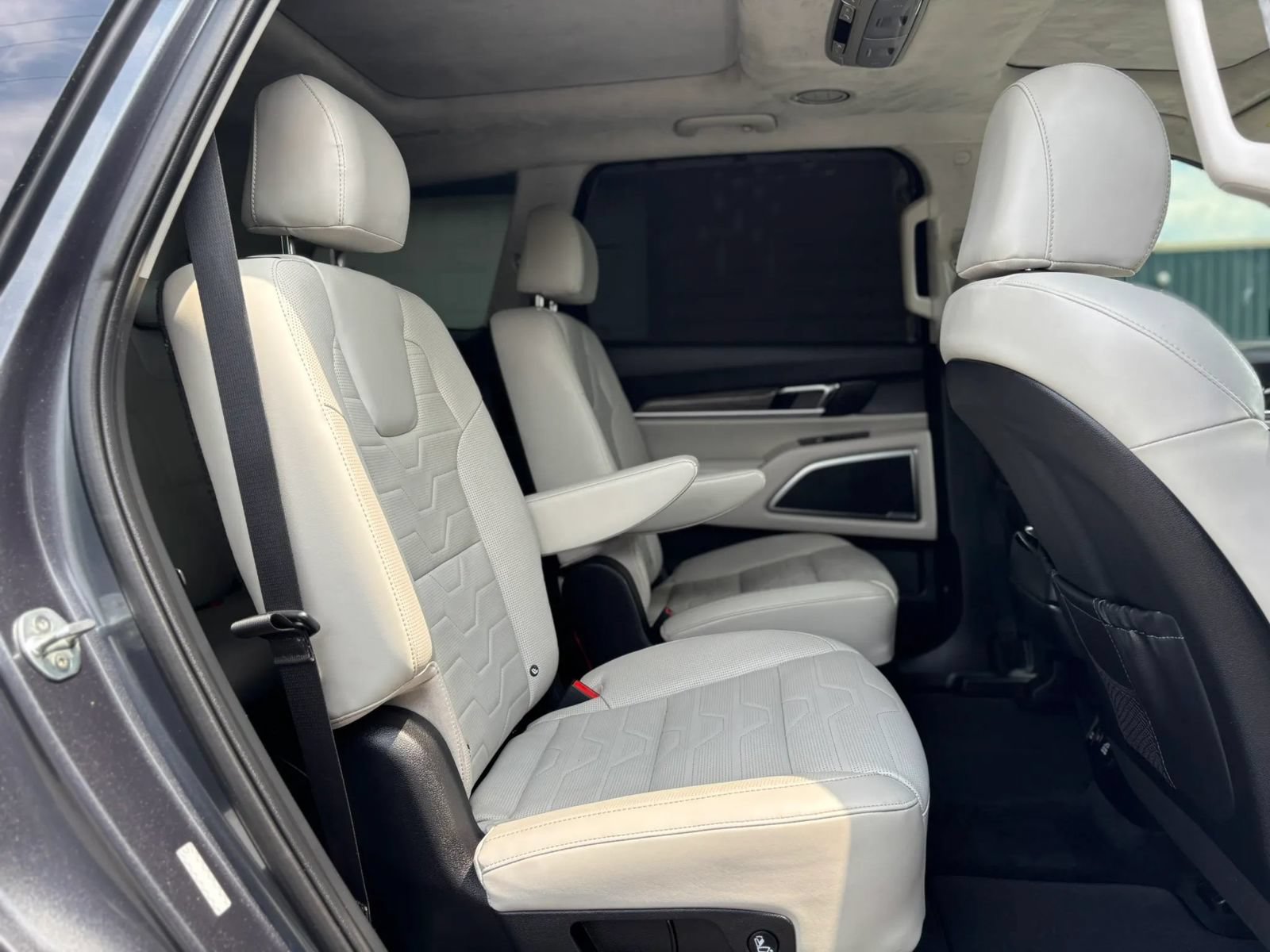 Used 2022 Kia Telluride SX w/ SX Prestige Package AWD/4WD image 22