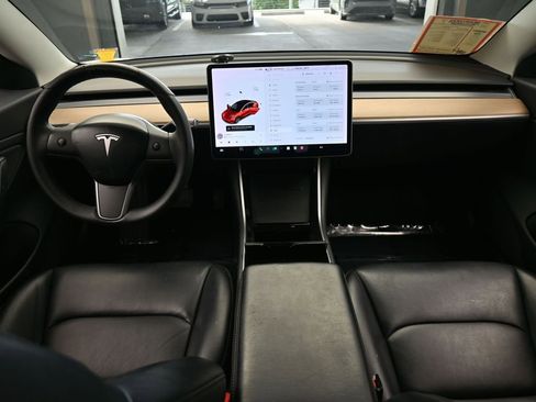 Used 2019 Tesla Model 3 image 34