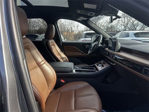 Certified 2023 Lincoln Aviator Reserve w/ Equipment Group 201A image 34