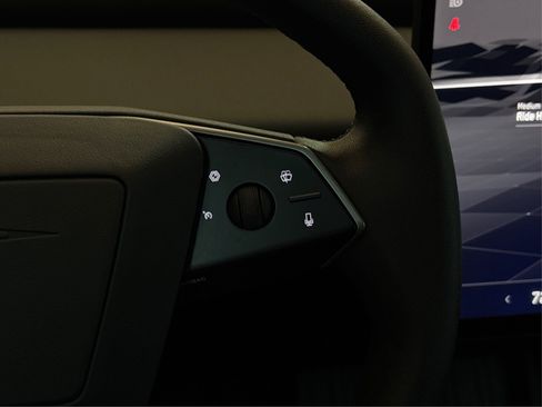 Used 2025 Tesla Cybertruck AWD Crew Cab image 27