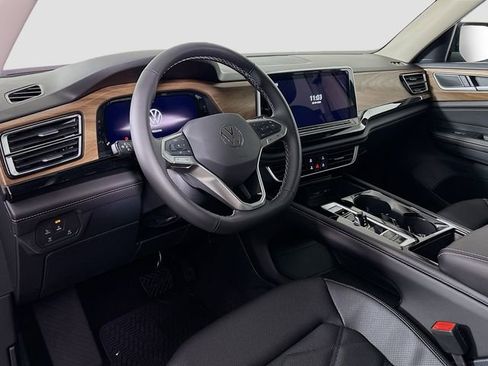 New 2026 Volkswagen Atlas SE image 9