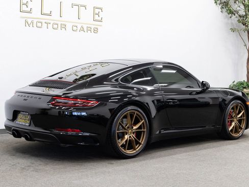 Used 2018 Porsche 911 Carrera image 10