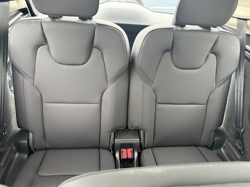 Certified 2025 Volvo XC90 B6 Plus AWD/4WD image 12